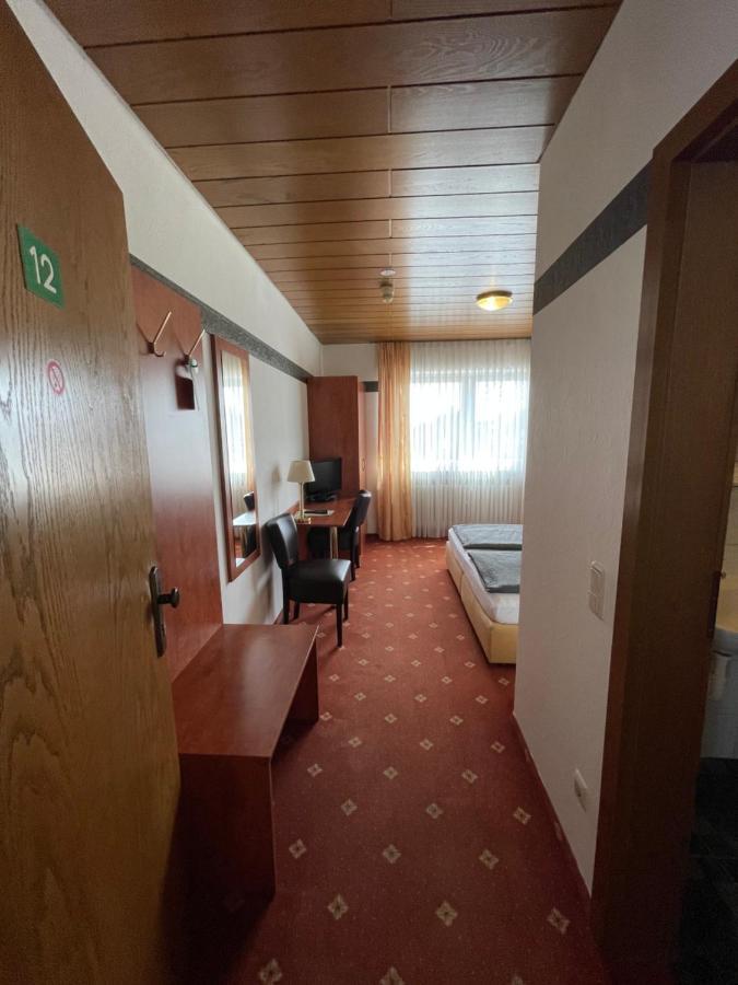 Hotel Restaurant Lenhsen Elmpt Esterno foto
